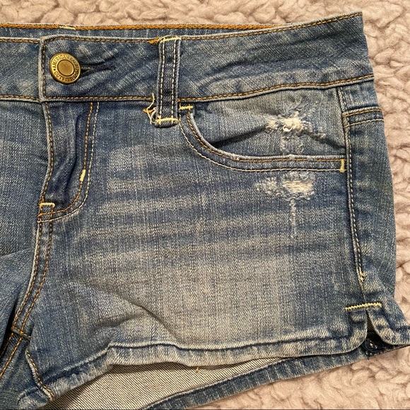 American Eagle Blue Distressed Denim Shorts - Picture 2 of 6